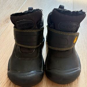 Keen Kids Black Winter Boots with Yellow Stitching
